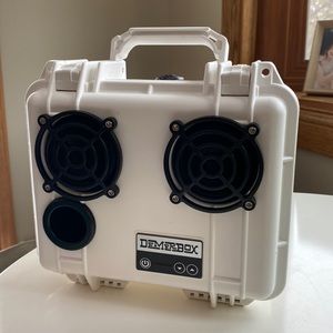 Demerbox in white never been used!